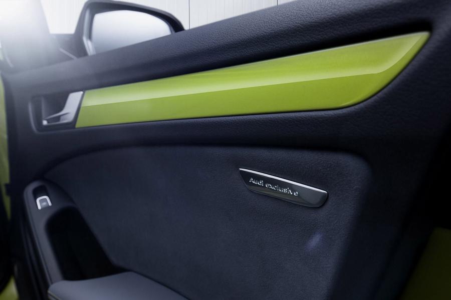 Детали интерьера Audi RS4 Avant 2014 года  (фото 8 из 8)